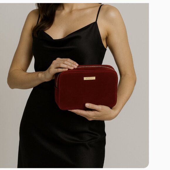 GUCCI COSMETIC /CLUTCH VELVET BAG -NWOT! - Picture 13 of 16